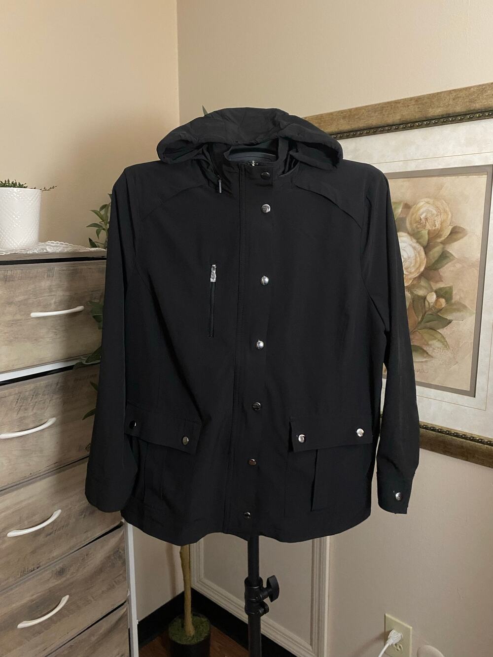 NEW Chico’s Zenergy Size 3 Black Hooded Utility Jacket Zip Snap Lightweight